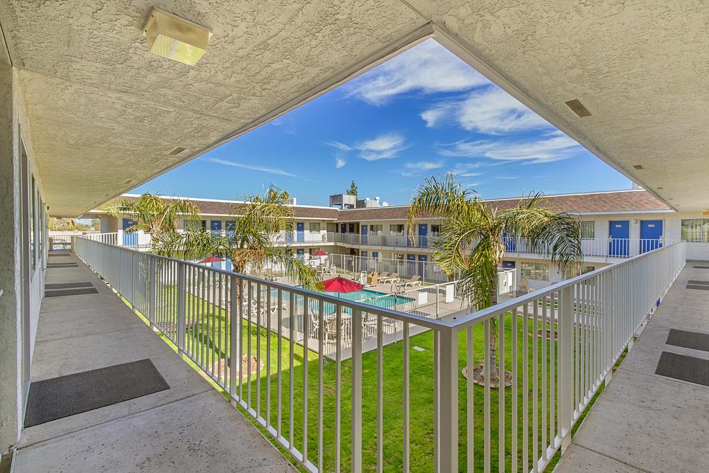 Motel 6-Phoenix, Az - North Bell Road エクステリア 写真
