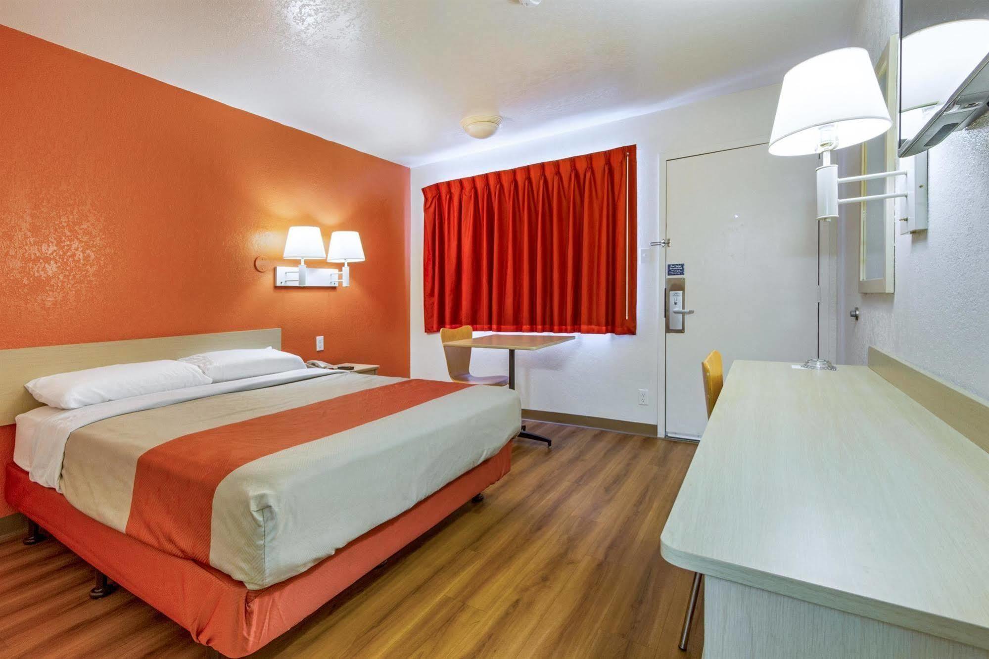 Motel 6-Phoenix, Az - North Bell Road エクステリア 写真