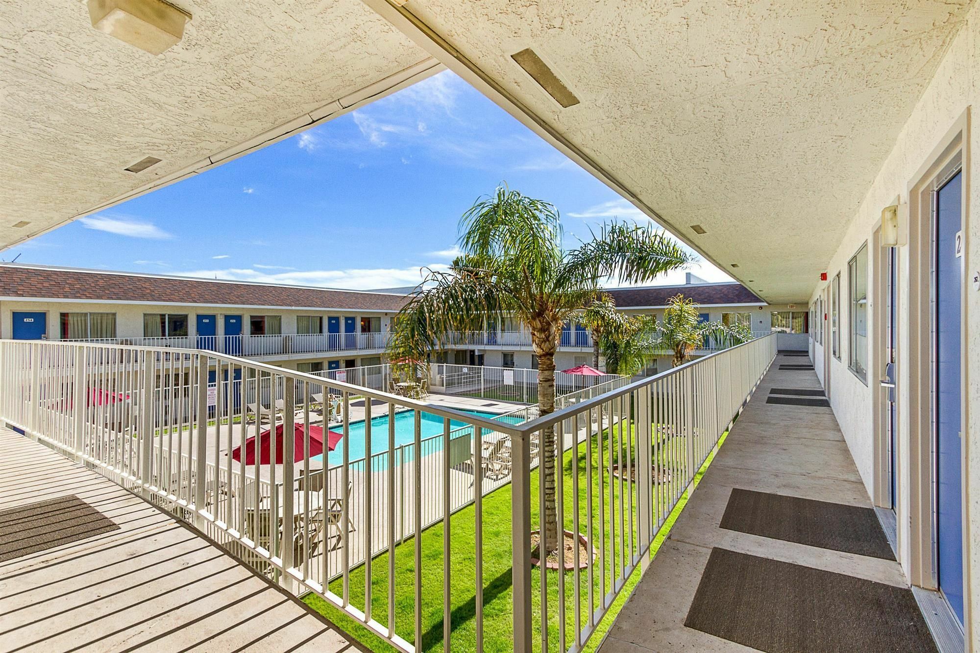 Motel 6-Phoenix, Az - North Bell Road エクステリア 写真